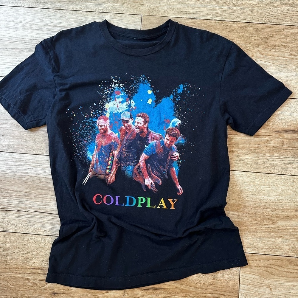 Coldplay- A Head Full of Dreams World Tour- Concert Tshirt- M - Picture 1 of 3